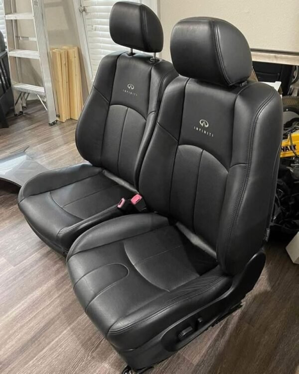 Front Seats - Image 3