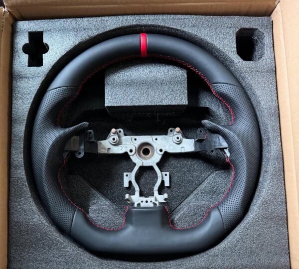 Steering wheel - Image 2