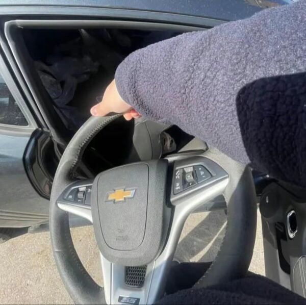Steering wheel - Image 3