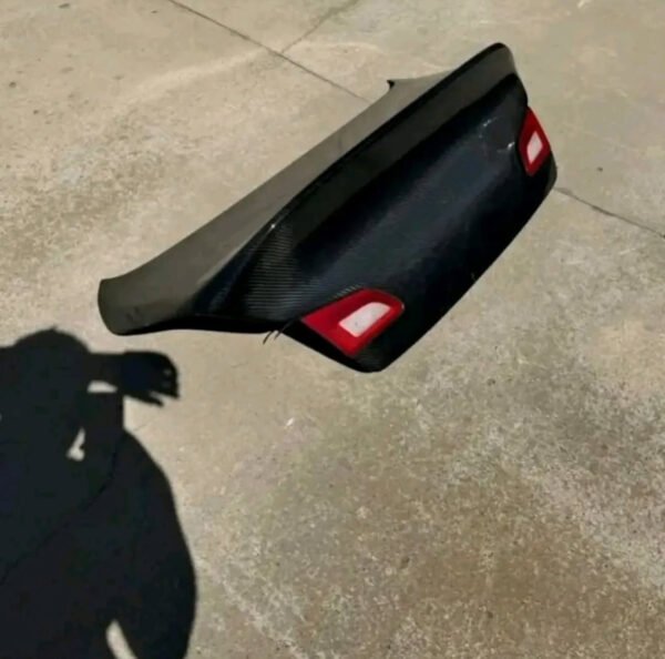 Carbon fiber trunk